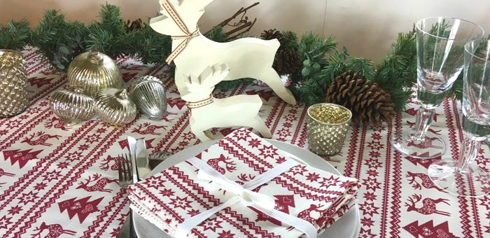 Nordic Red & White Christmas Tablelinen